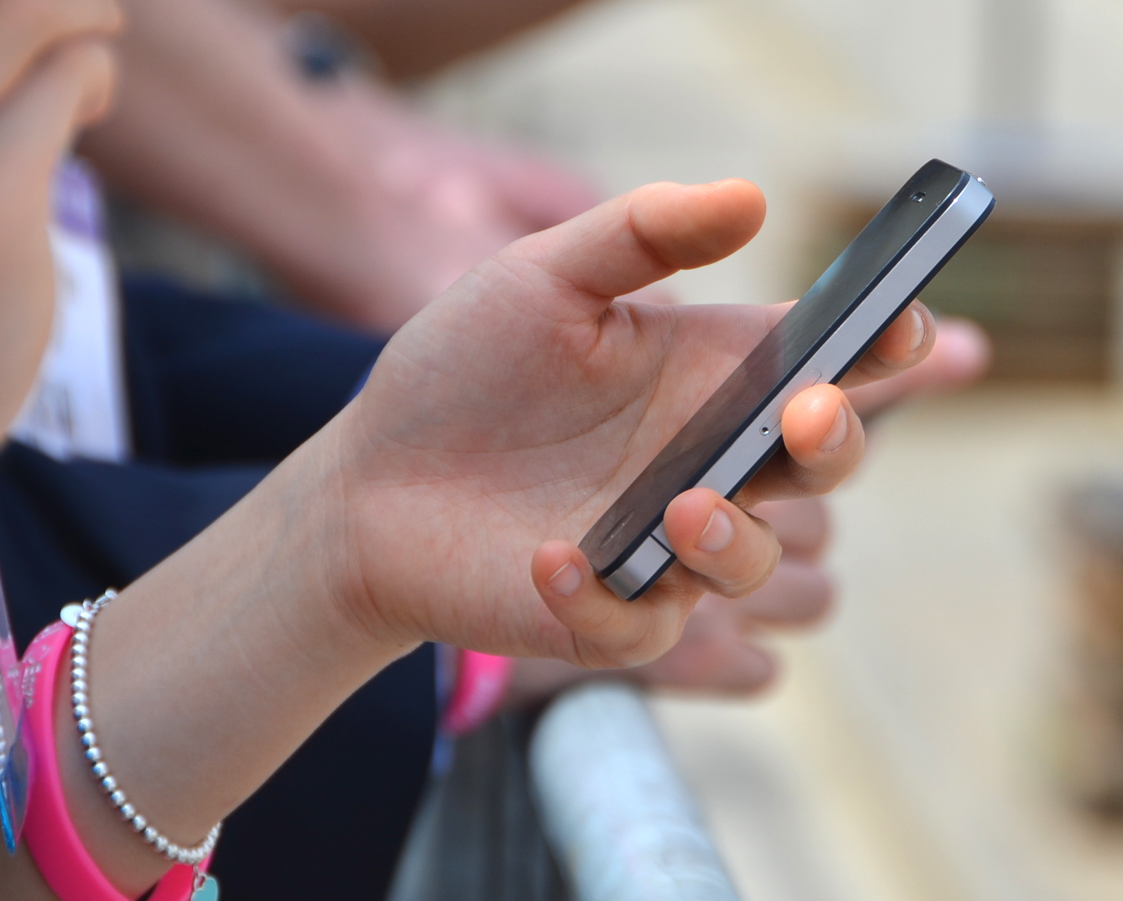 hand holding cellphone